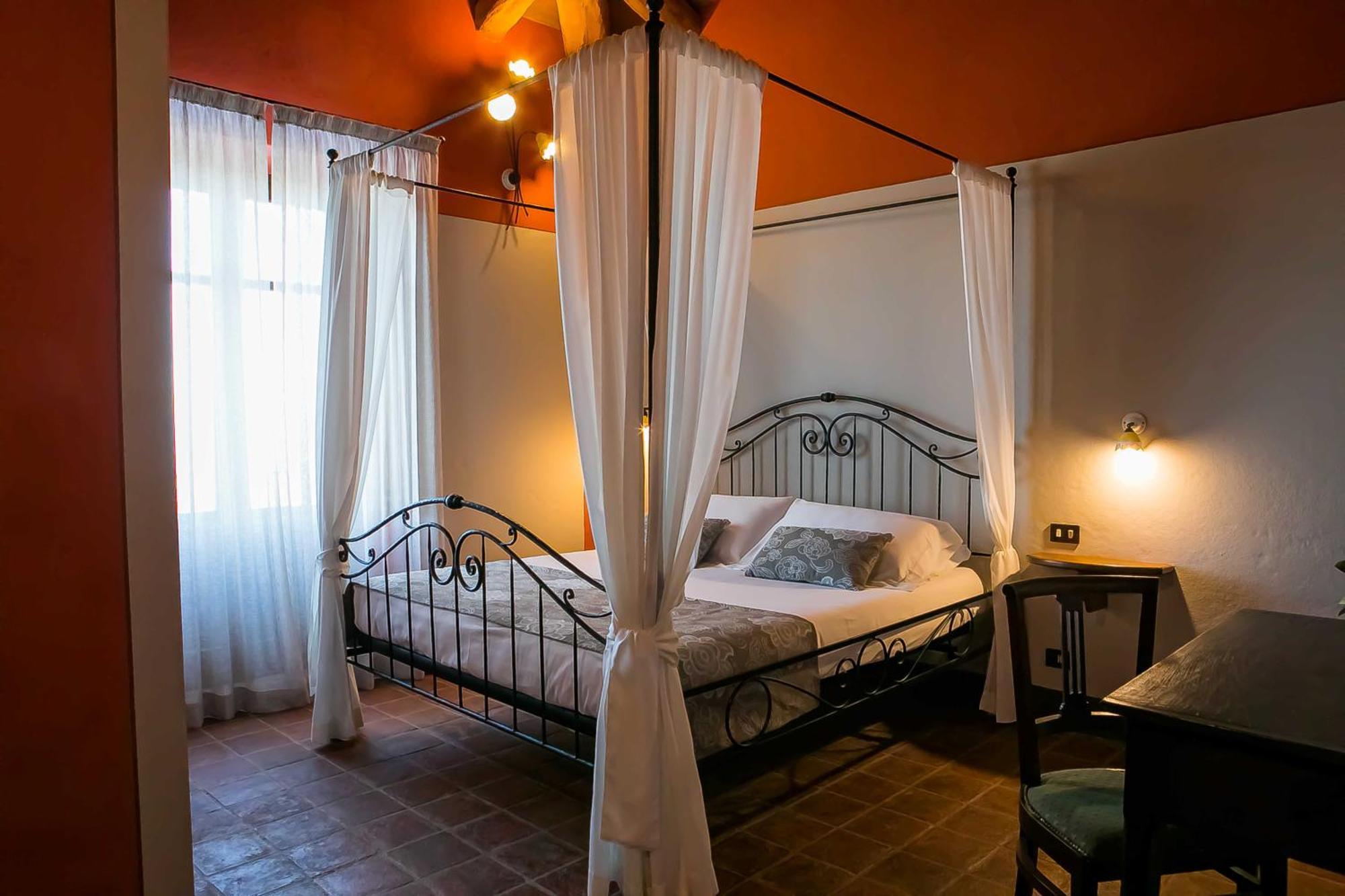 Farm stay La Torricella Monforte D'Alba